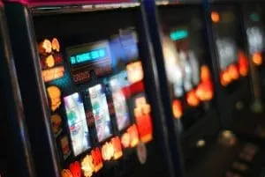 Rolling Slots Casino